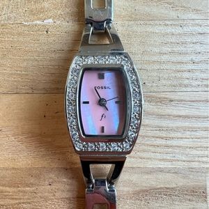 Fossil ladies pink mother of pearl silver tone watch NEW BATTERY